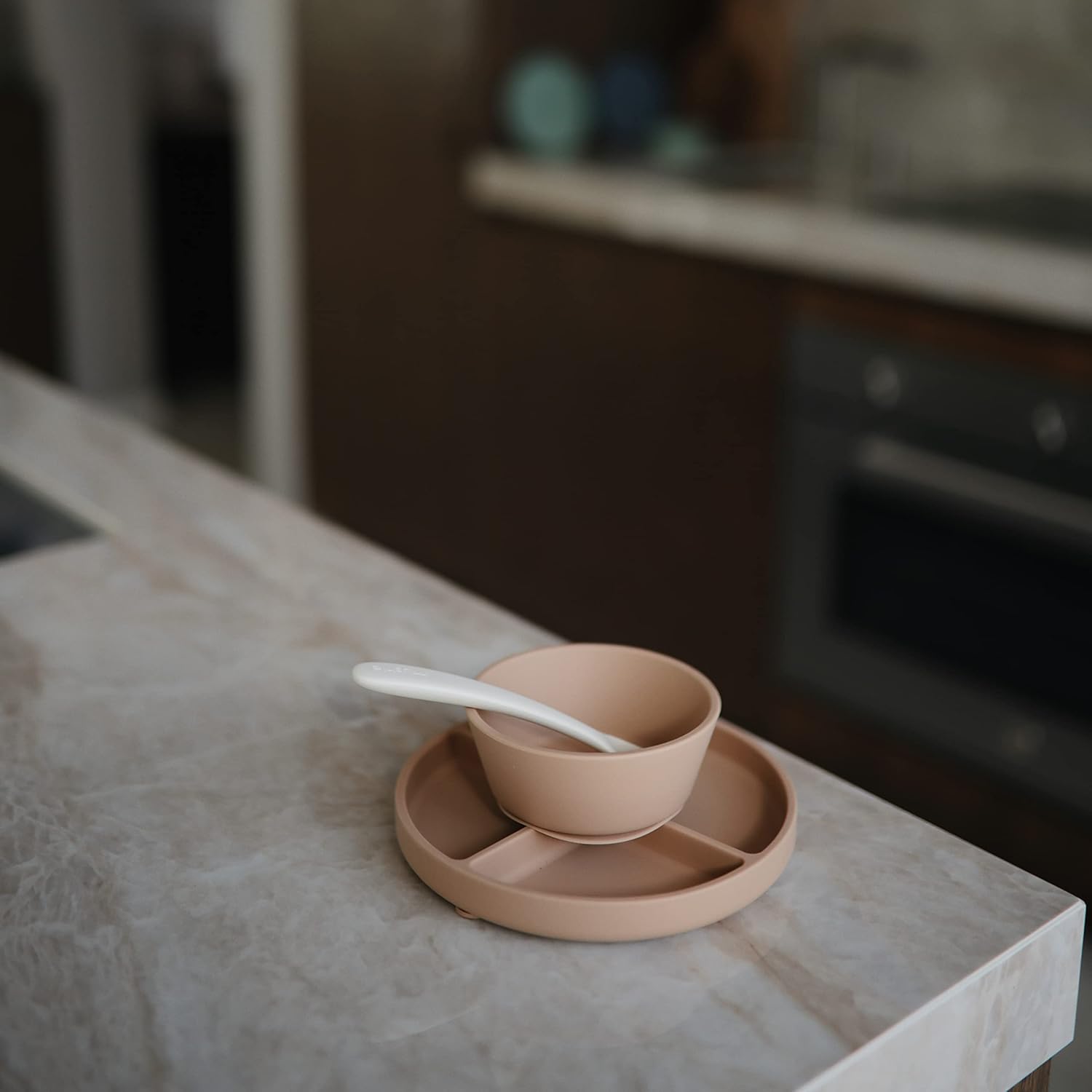 Mushie Silicone Suction Plate - BPA Free Natural