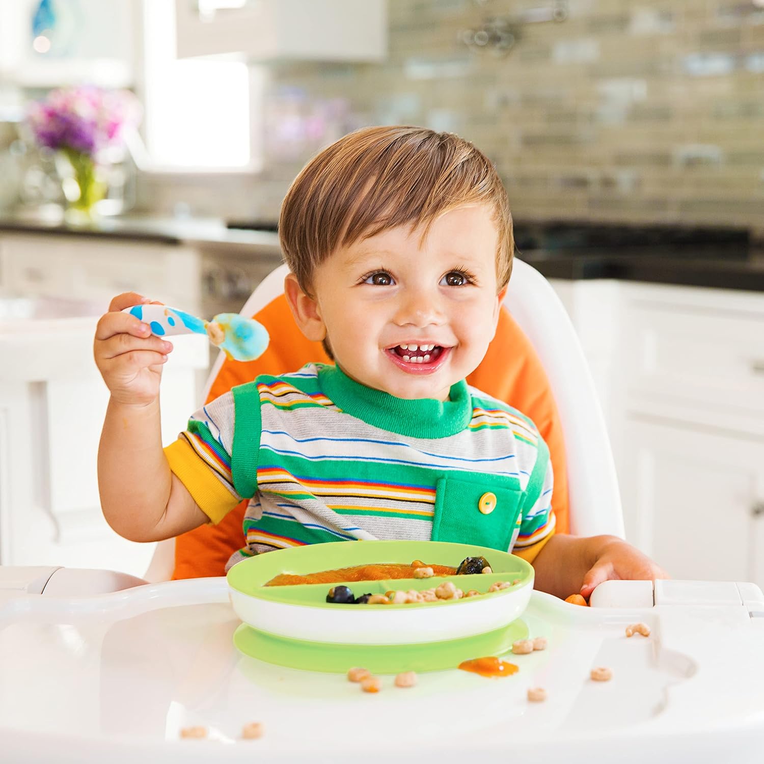 Munchkin Stay Put Suction Plates for Baby and Toddler 1